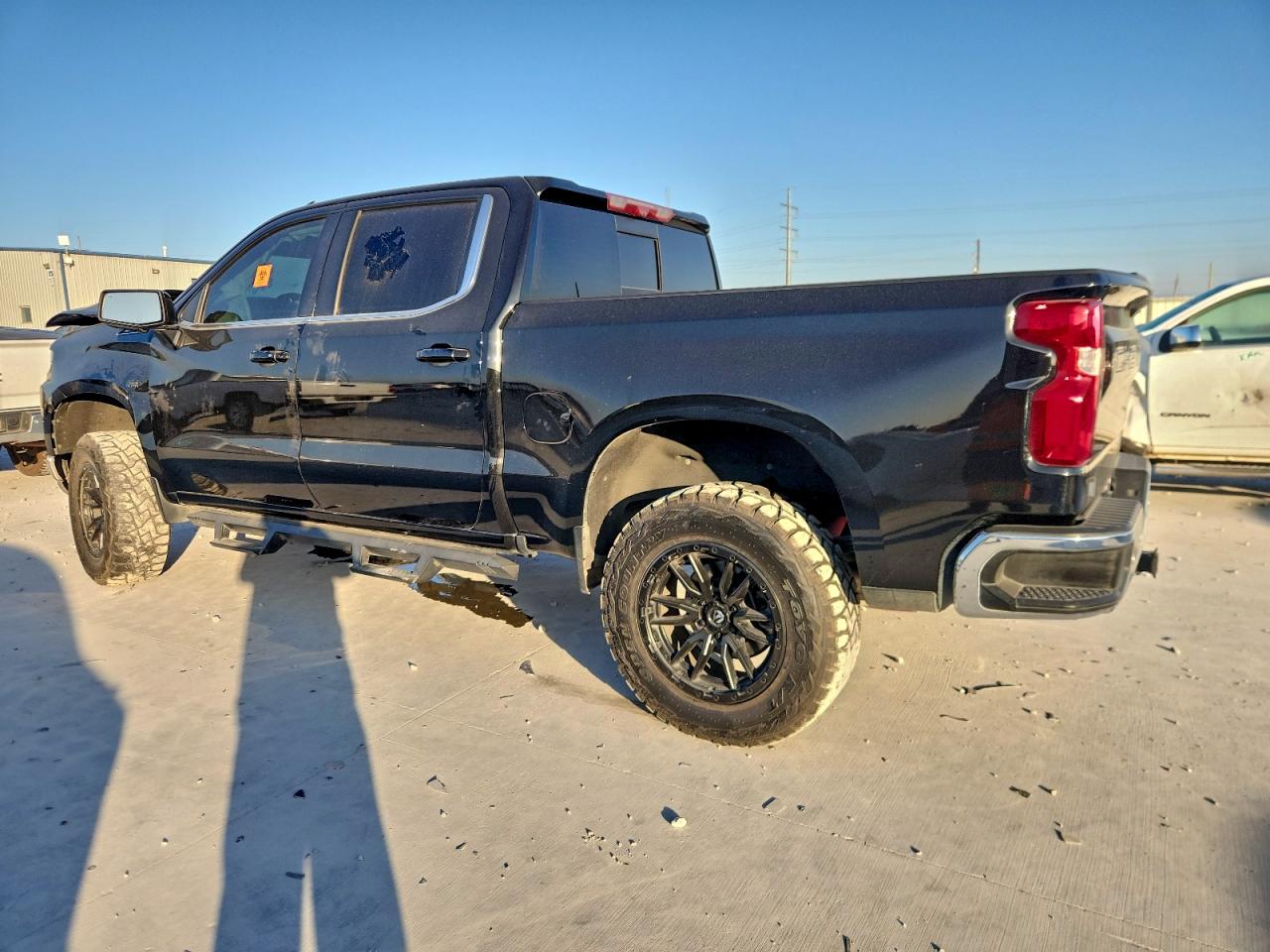 2021 CHEVROLET SILVERADO K1500 LTZ photo 2