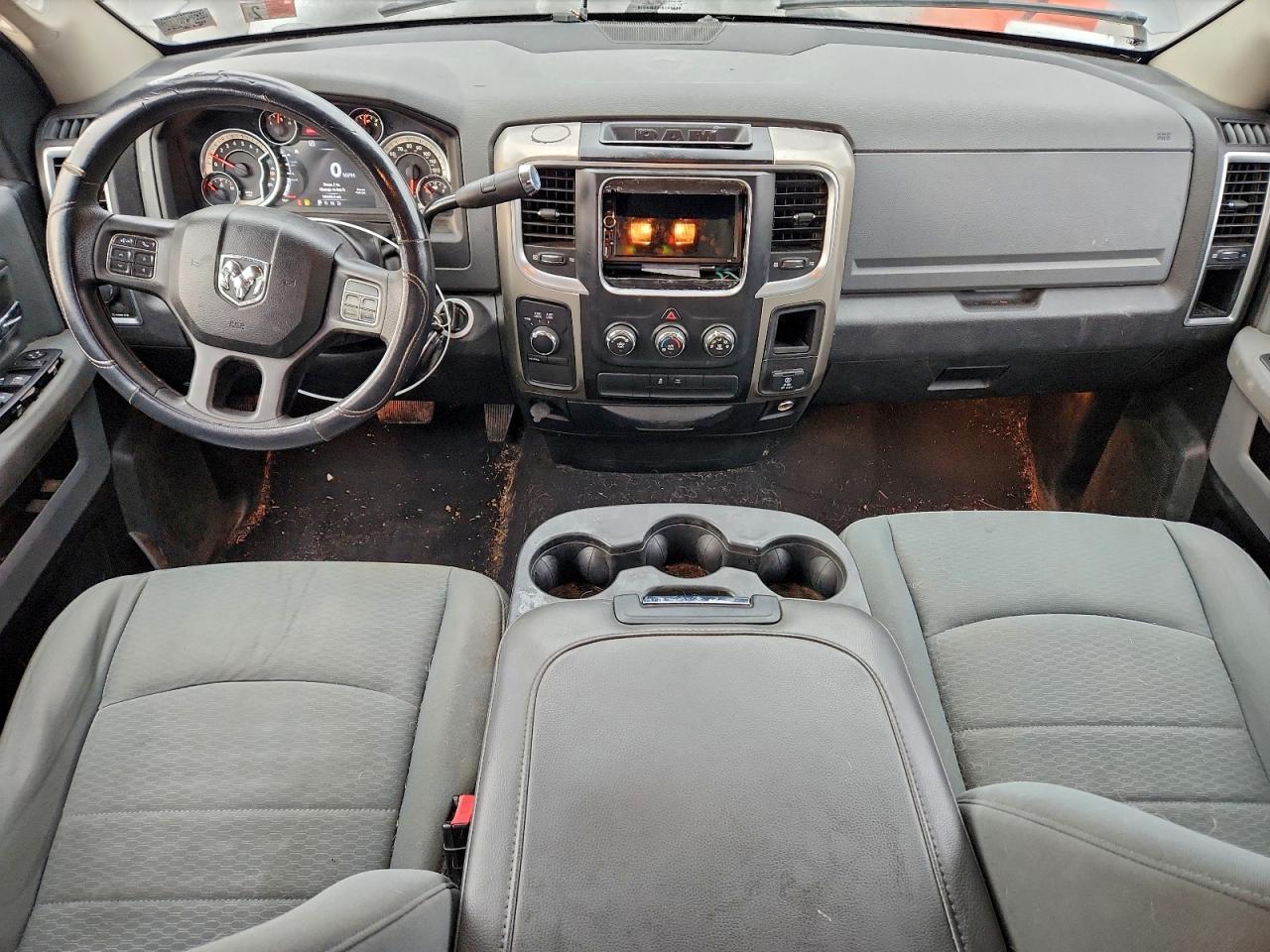2013 RAM 1500 SLT photo 8