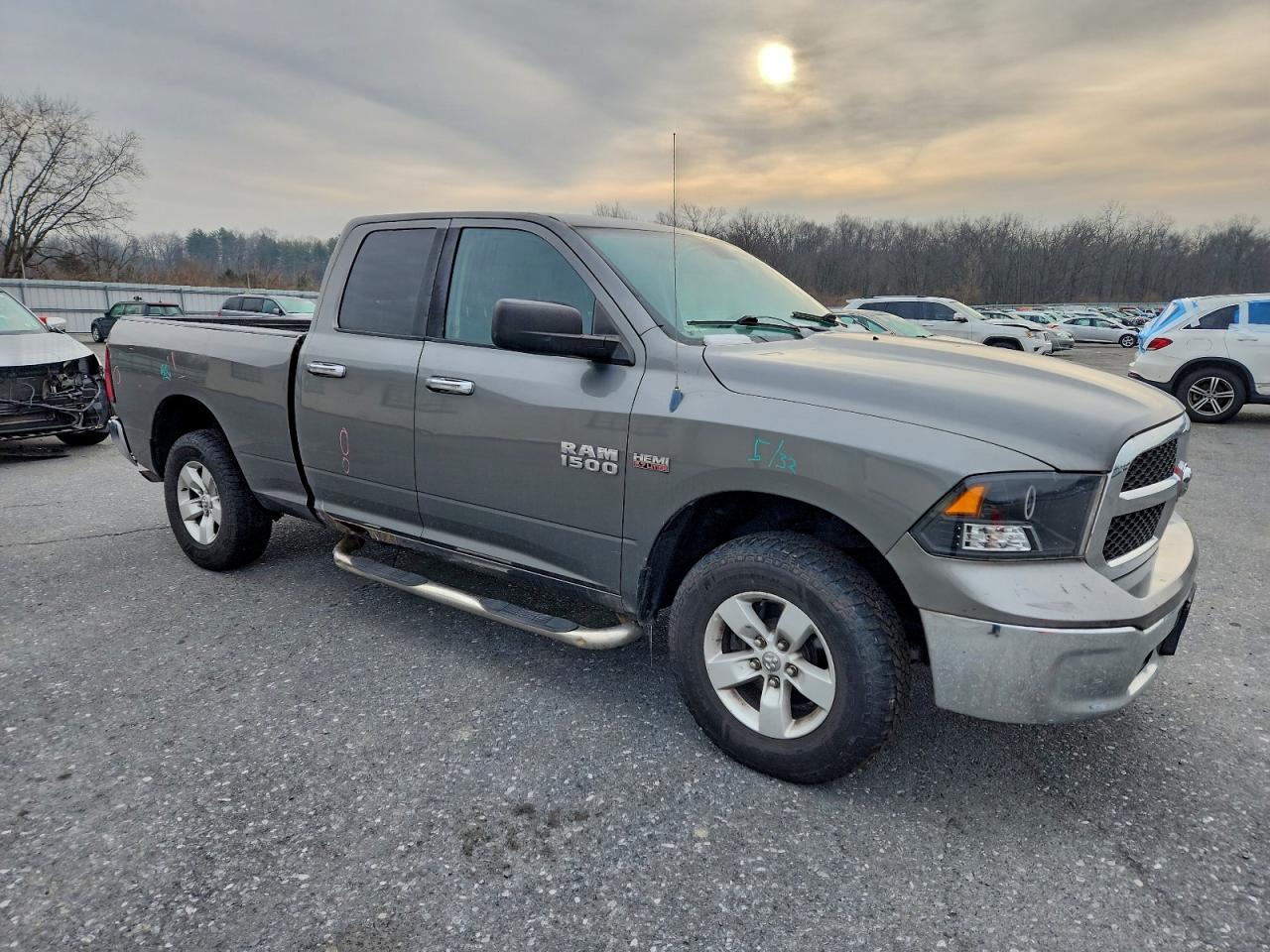 2013 RAM 1500 SLT photo 4