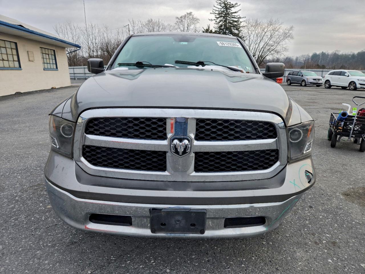 2013 RAM 1500 SLT photo 5