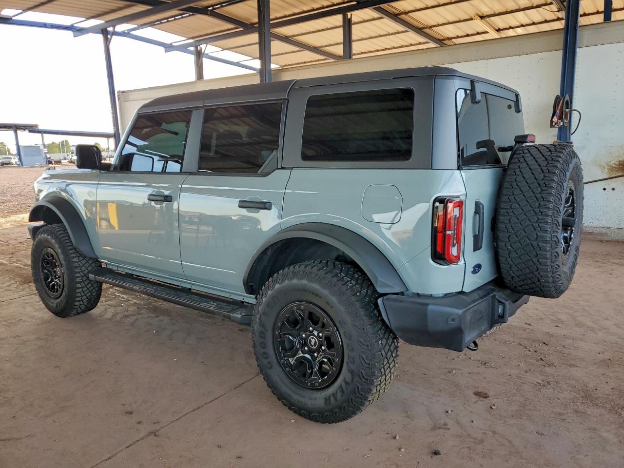 2022 FORD BRONCO BASE photo 2