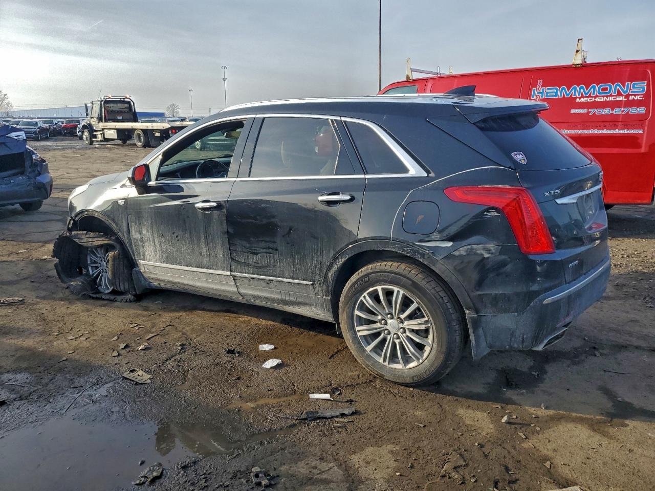 2019 CADILLAC XT5 LUXURY photo 2