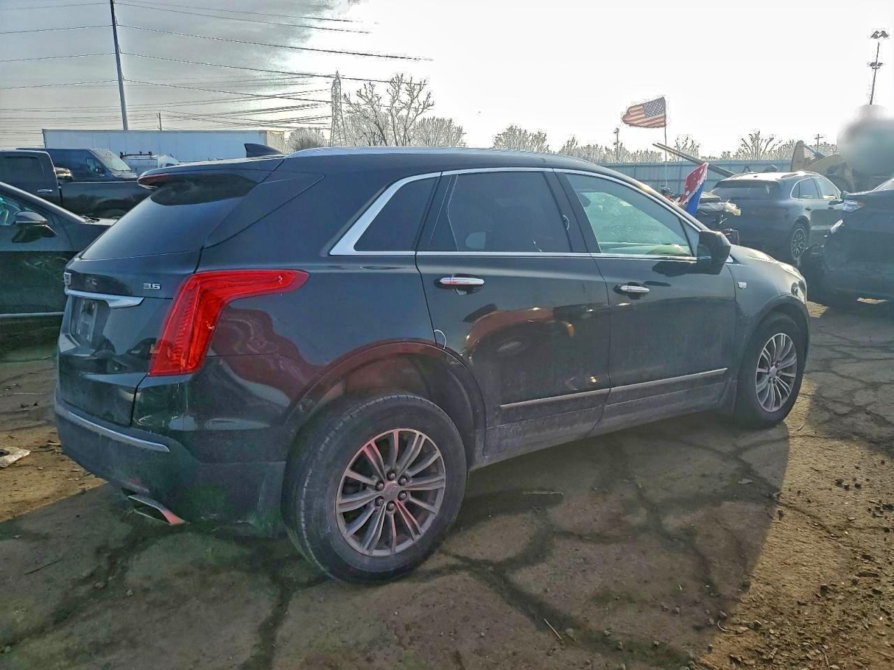 2019 CADILLAC XT5 LUXURY photo 3