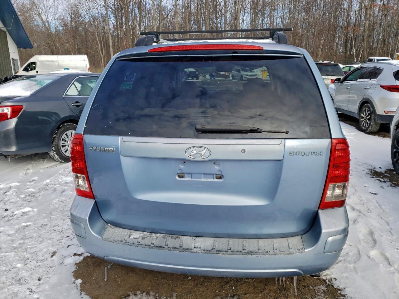 2007 HYUNDAI ENTOURAGE GLS photo 6