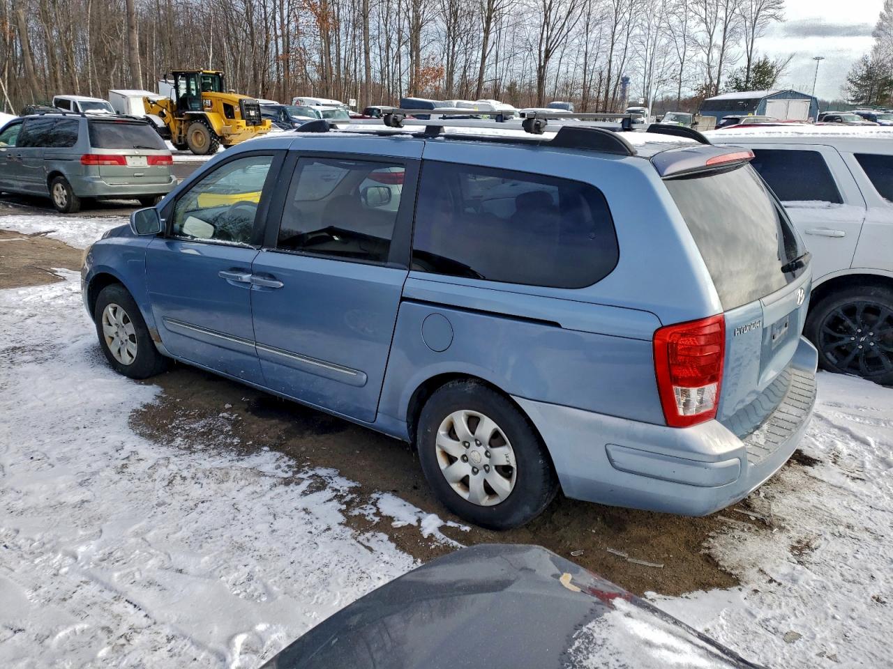 2007 HYUNDAI ENTOURAGE GLS photo 2