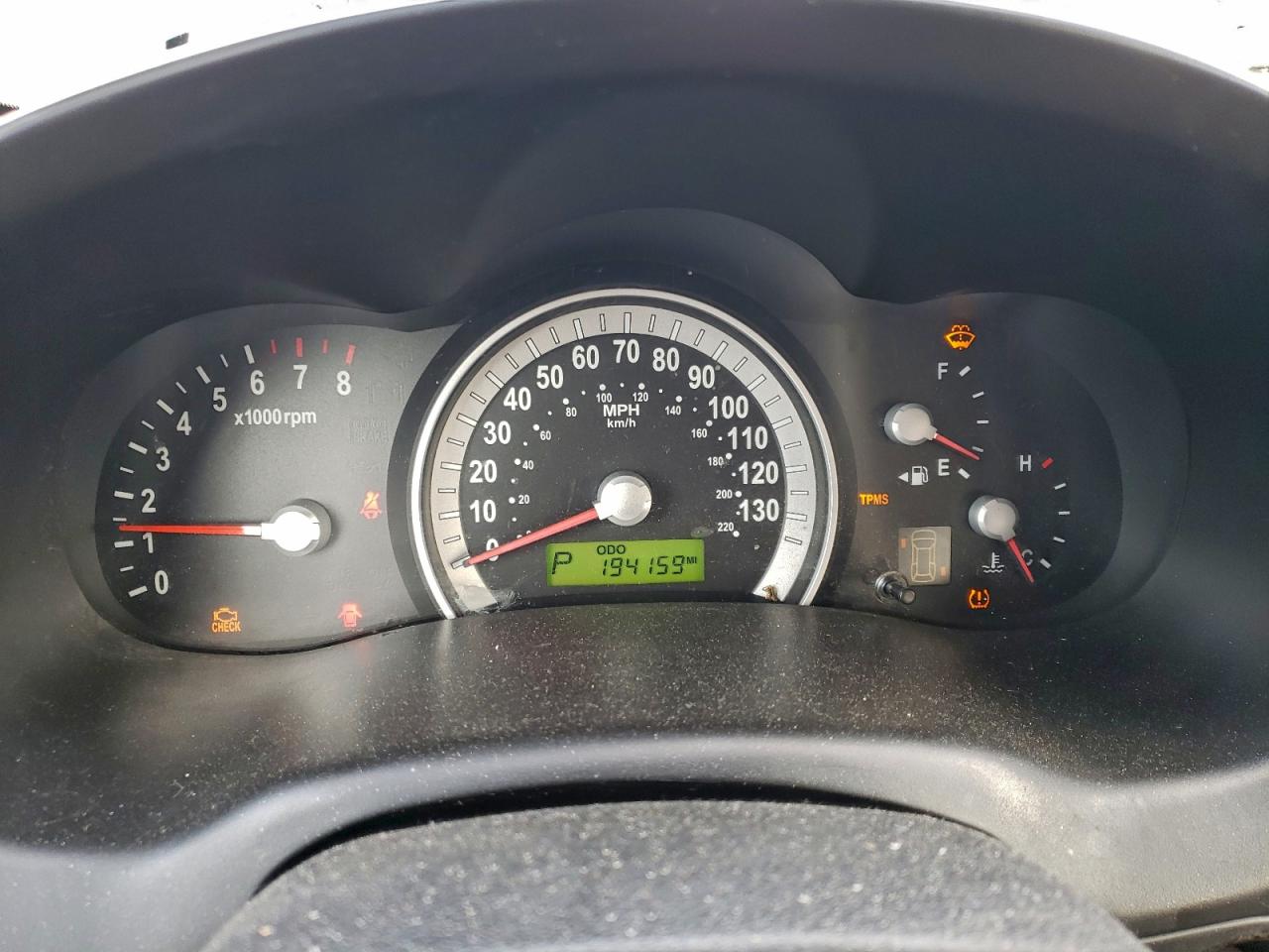 2007 HYUNDAI ENTOURAGE GLS photo 9