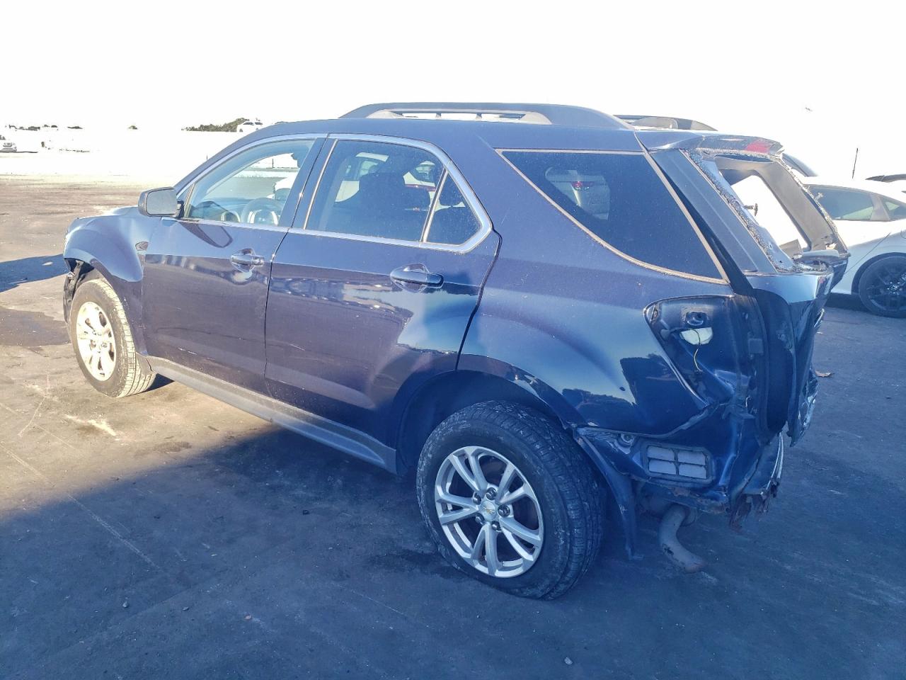 2016 CHEVROLET EQUINOX LT photo 2