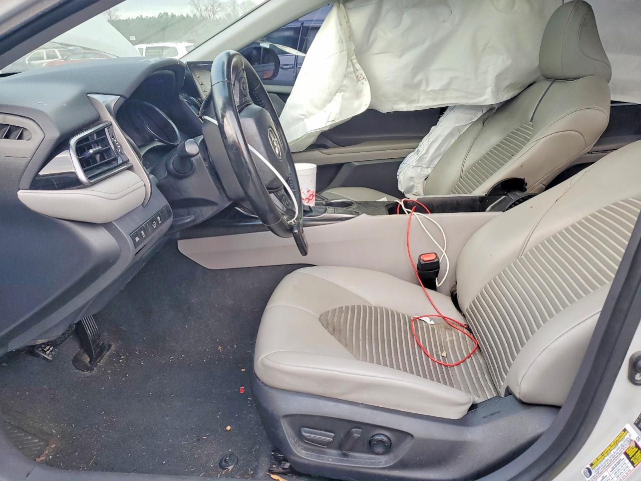 2022 TOYOTA CAMRY SE photo 7