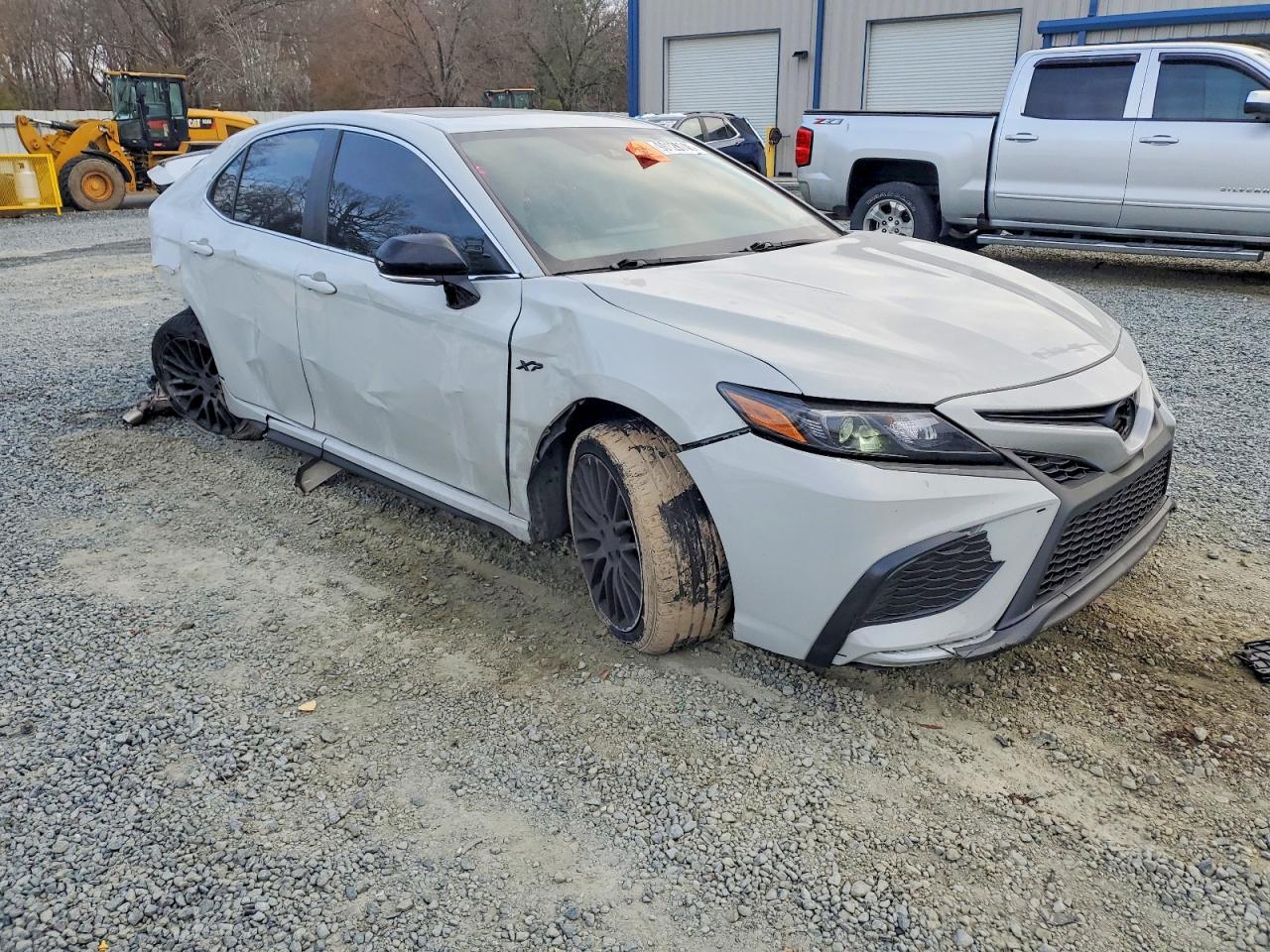 2022 TOYOTA CAMRY SE photo 4