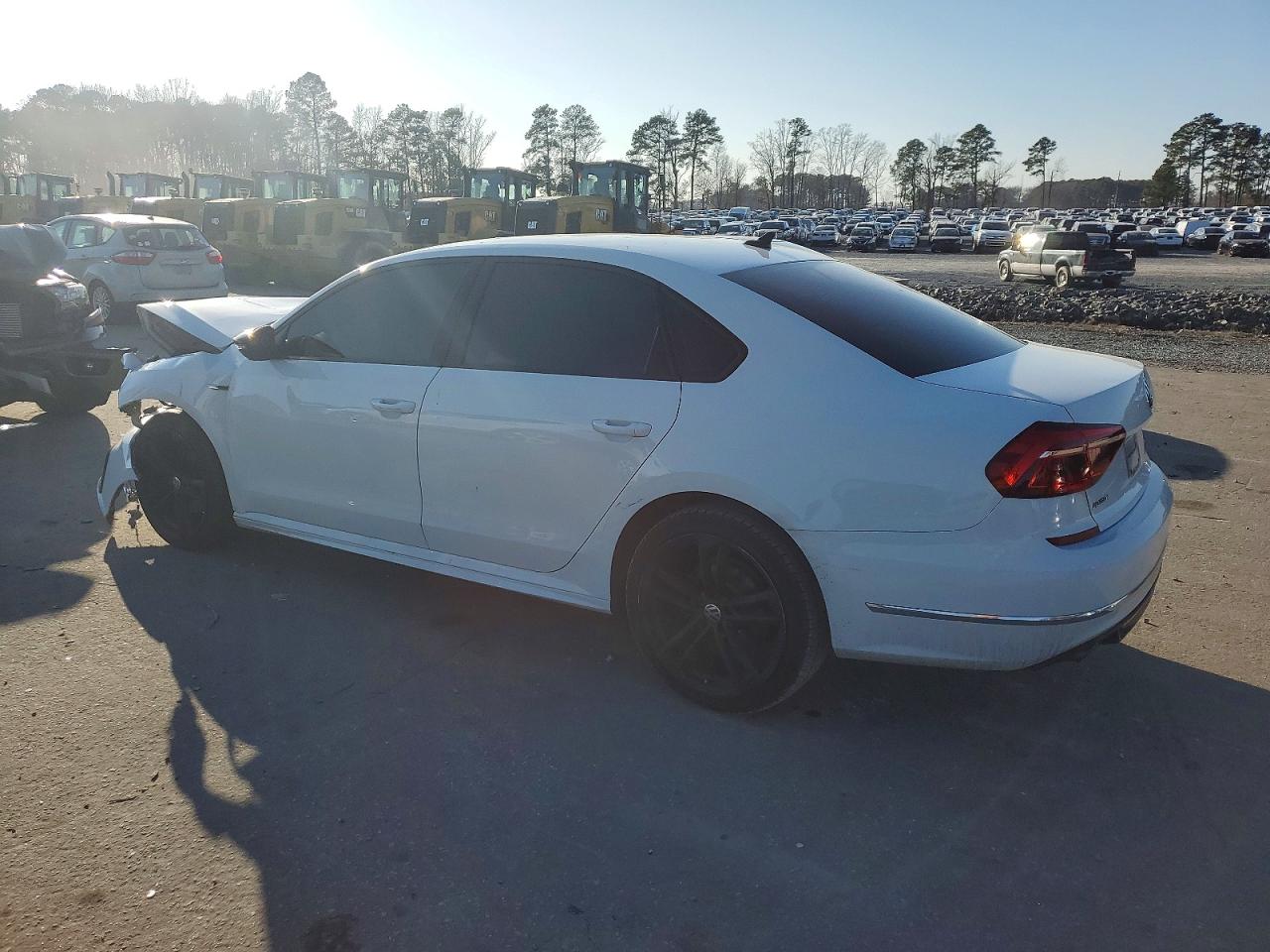 2018 VOLKSWAGEN PASSAT S photo 2