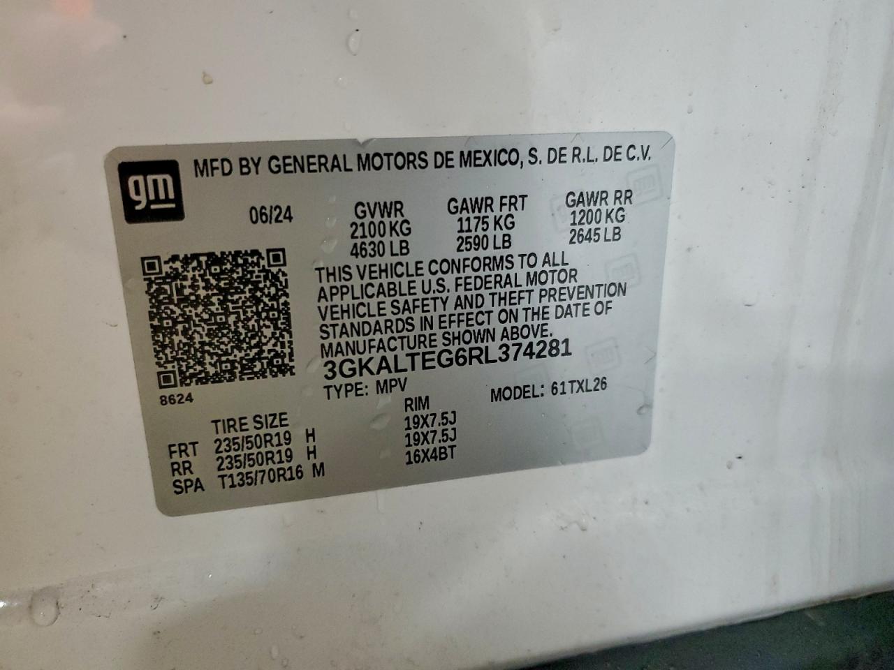 2024 GMC TERRAIN SLE photo 13
