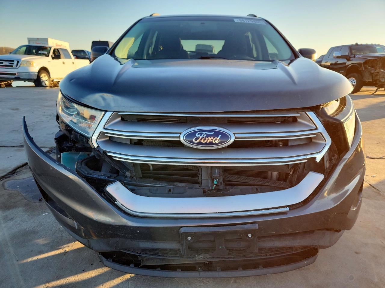 2017 FORD EDGE SE photo 5