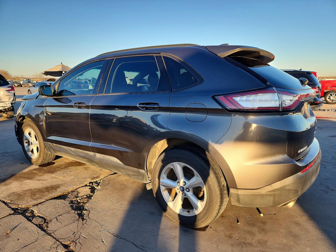 2017 FORD EDGE SE photo 2