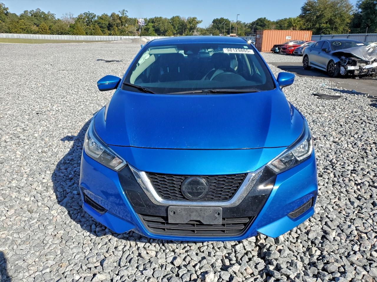 2021 NISSAN VERSA SV photo 5