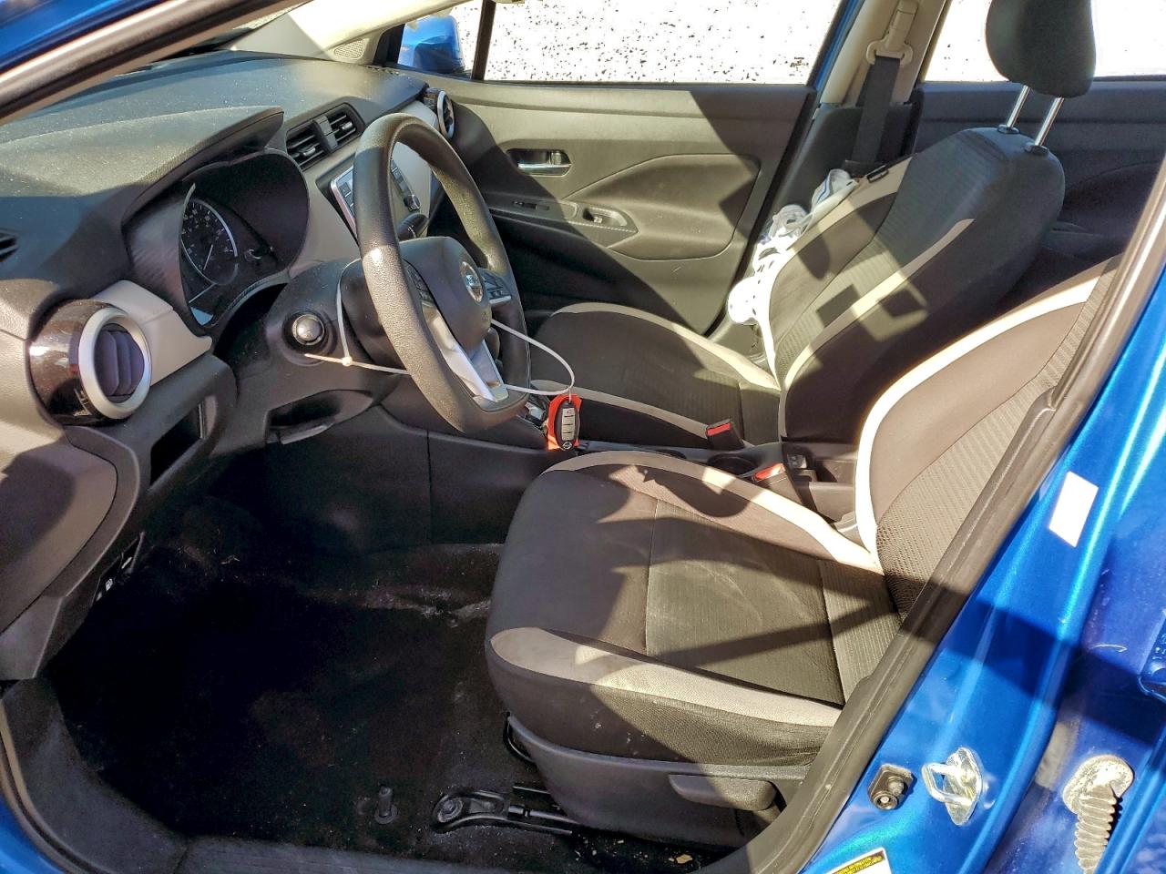 2021 NISSAN VERSA SV photo 7