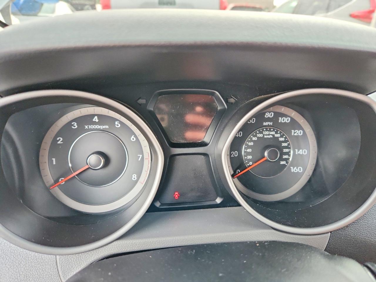 2014 HYUNDAI ELANTRA SE photo 9