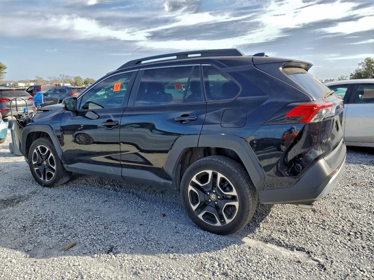 2021 TOYOTA RAV4 ADVENTURE photo 2