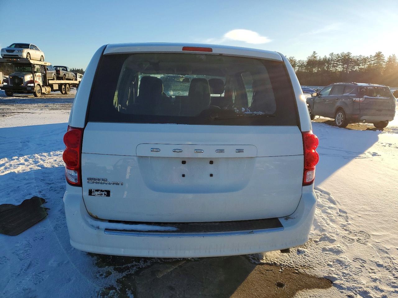 2015 DODGE GRAND CARAVAN SE photo 6