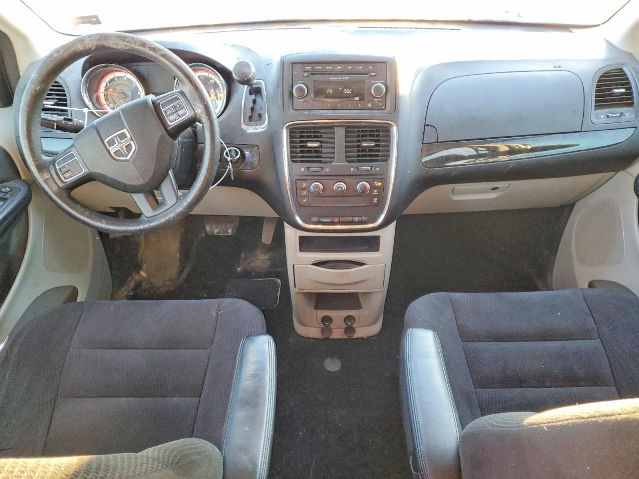 2015 DODGE GRAND CARAVAN SE photo 8