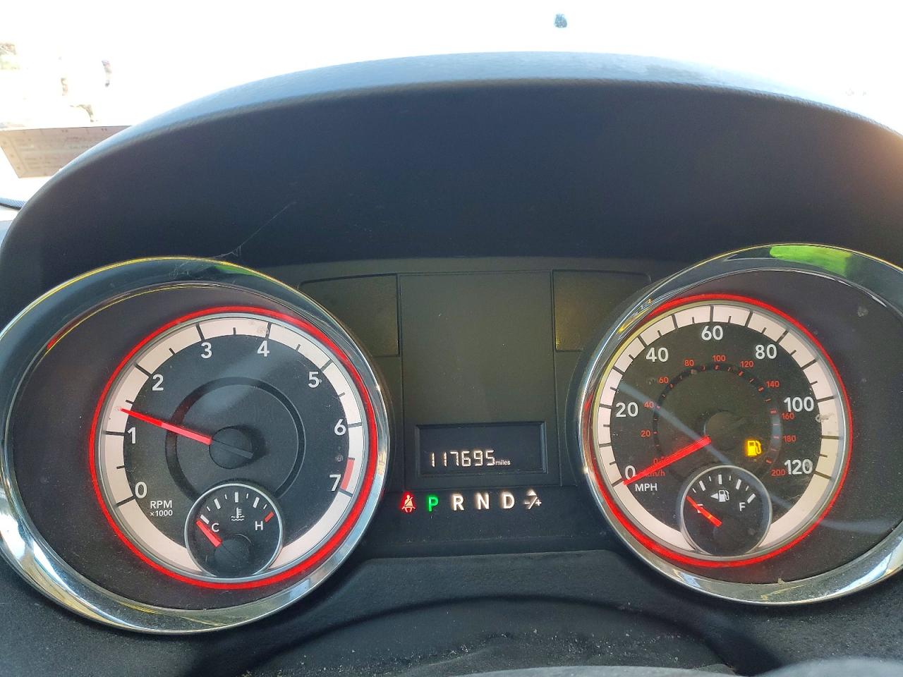2015 DODGE GRAND CARAVAN SE photo 9