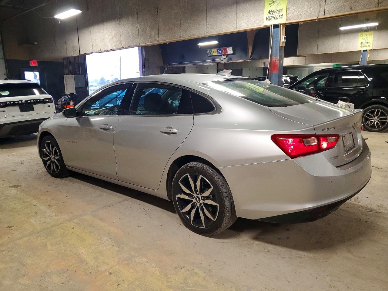 2018 CHEVROLET MALIBU LT photo 2