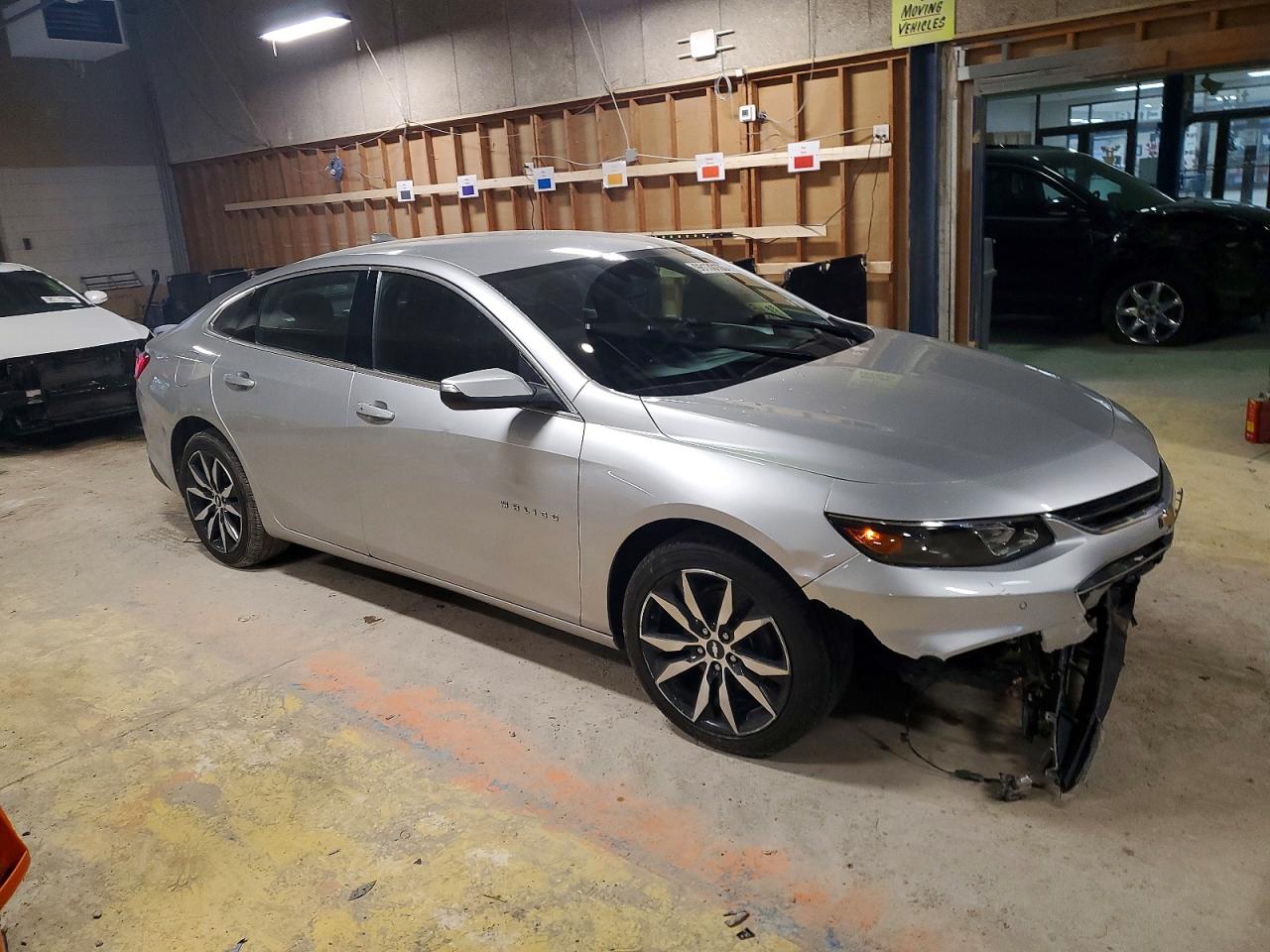 2018 CHEVROLET MALIBU LT photo 4