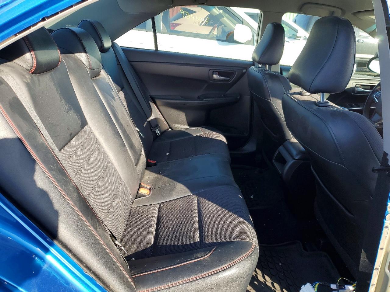 2017 TOYOTA CAMRY LE photo 10