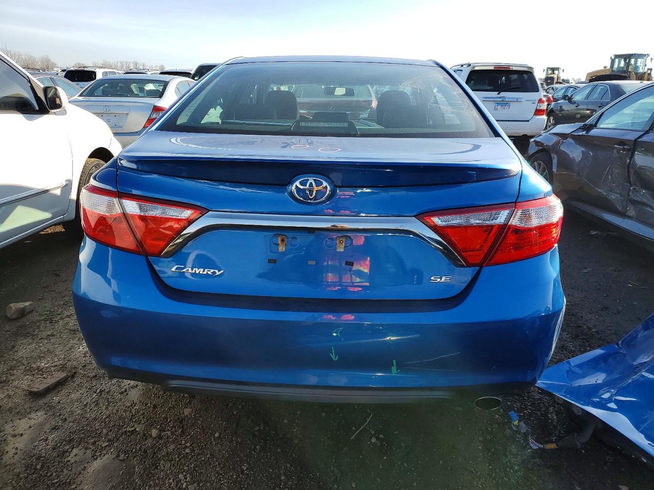 2017 TOYOTA CAMRY LE photo 6