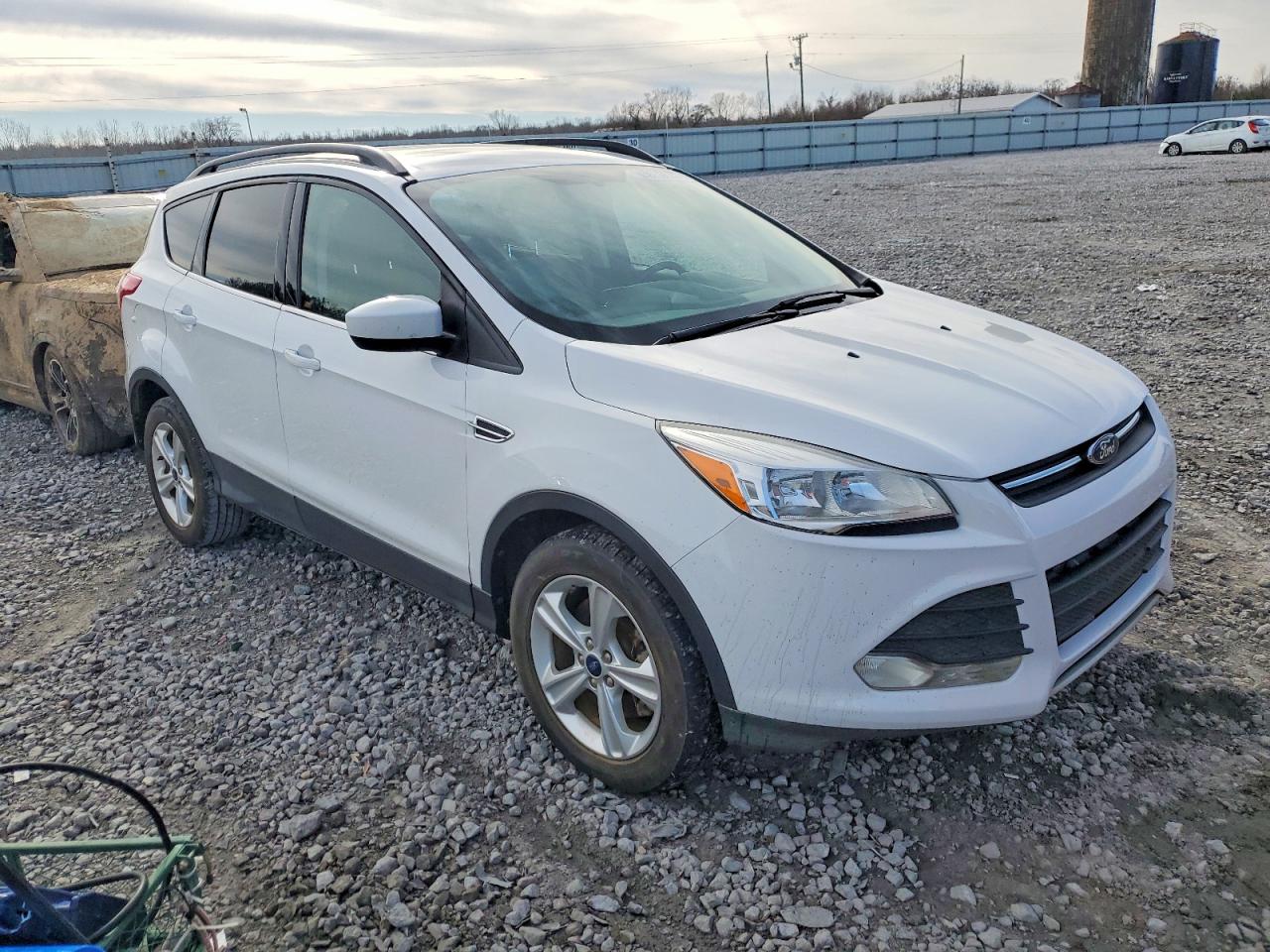 2014 FORD ESCAPE SE photo 4