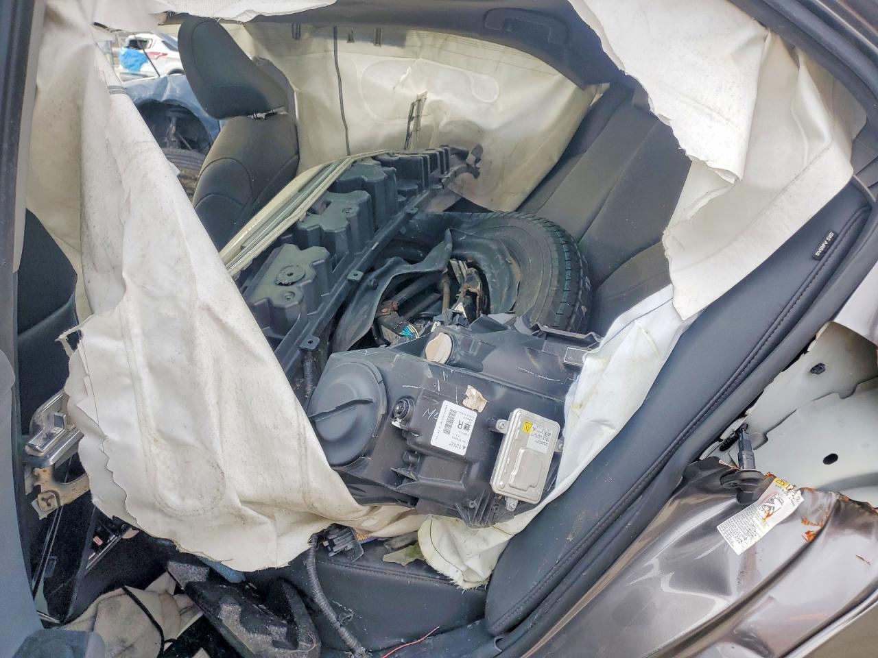 2018 TOYOTA CAMRY XSE photo 10