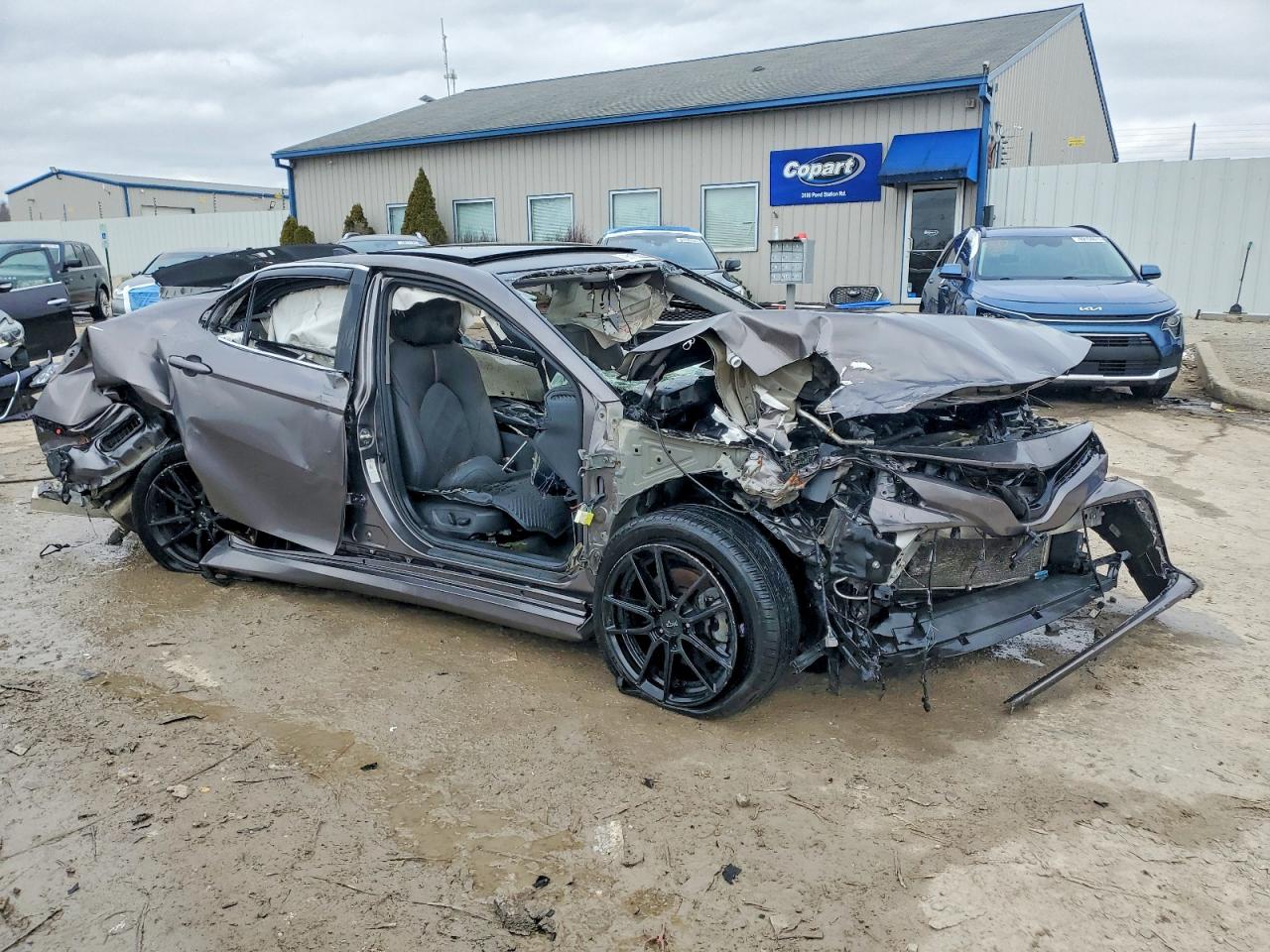 2018 TOYOTA CAMRY XSE photo 4