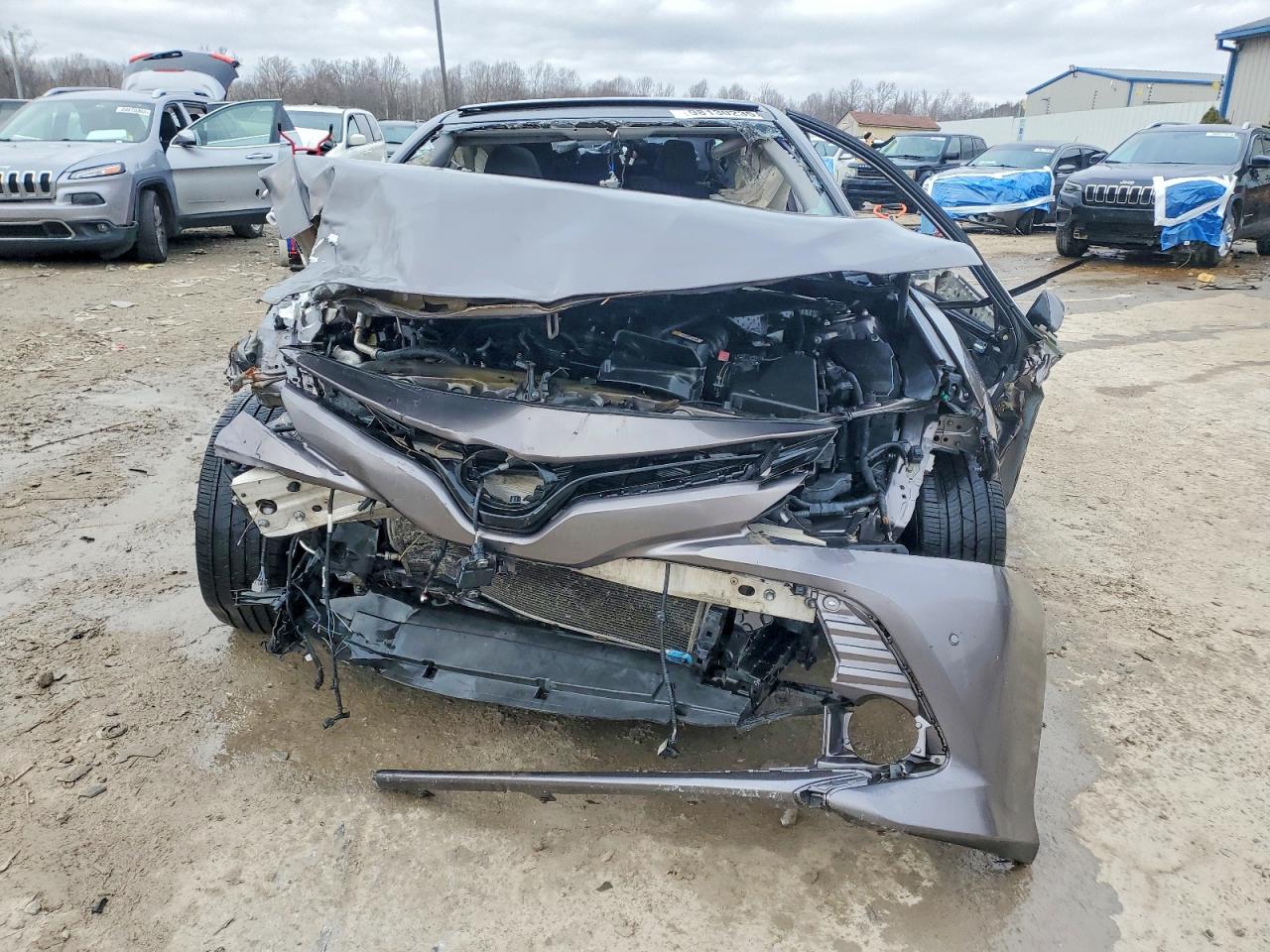 2018 TOYOTA CAMRY XSE photo 5