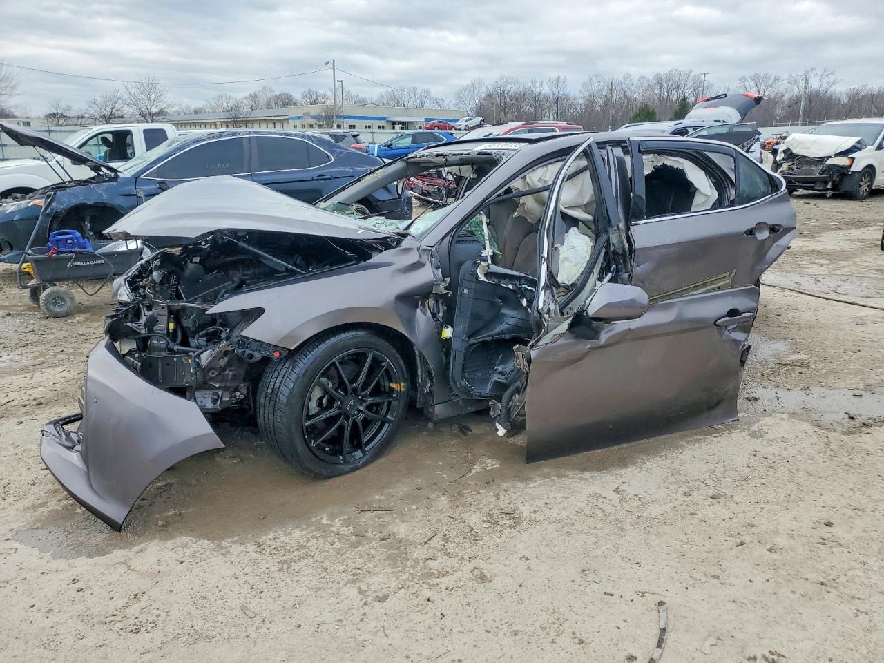 2018 TOYOTA CAMRY
