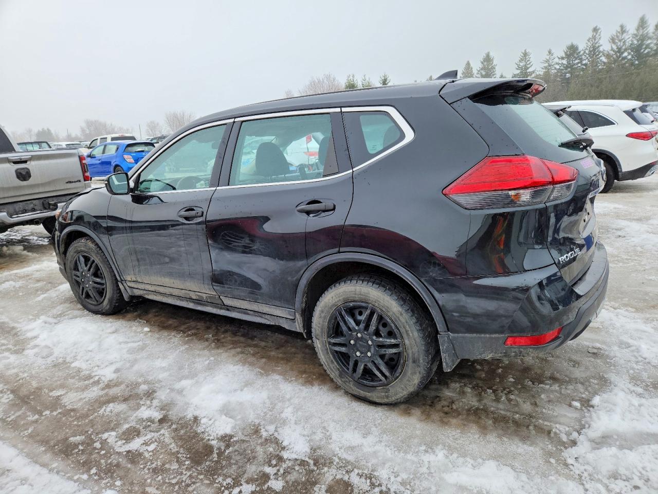 2017 NISSAN ROGUE S photo 2
