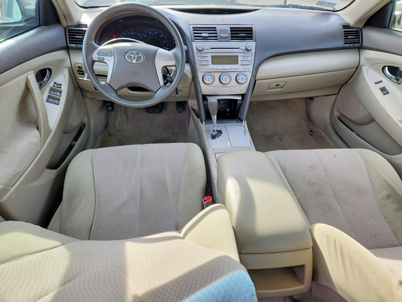 2010 TOYOTA CAMRY BASE photo 8