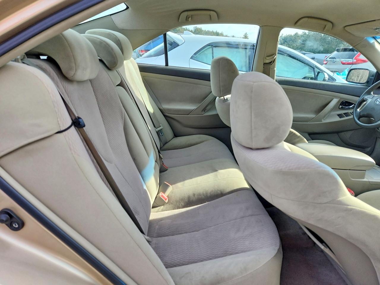 2010 TOYOTA CAMRY BASE photo 10