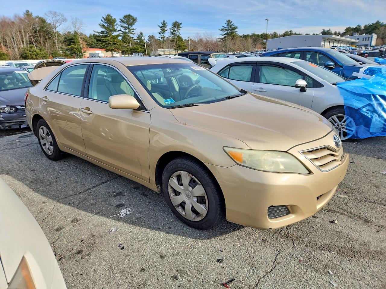 2010 TOYOTA CAMRY BASE photo 4
