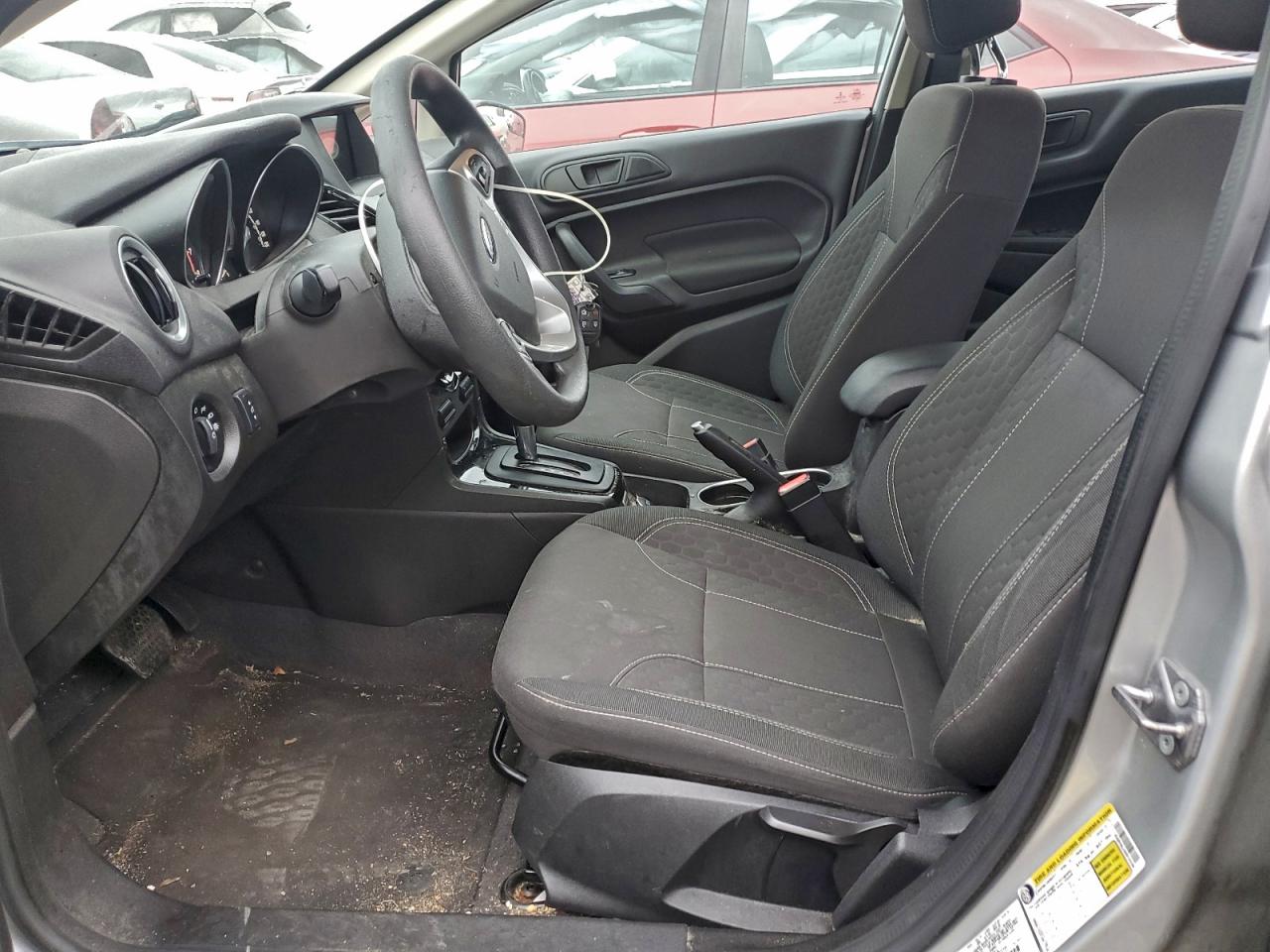2019 FORD FIESTA SE photo 7