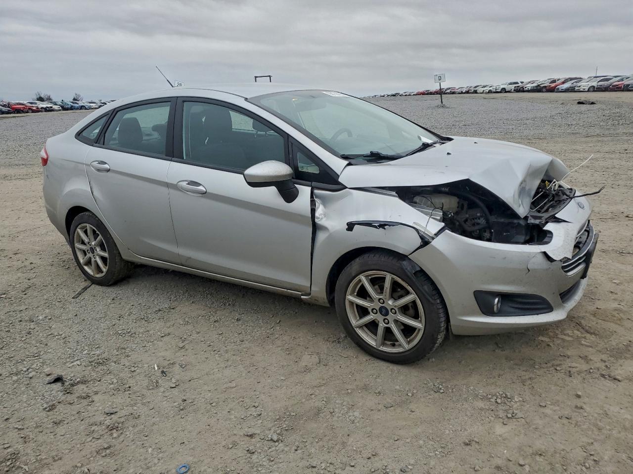 2019 FORD FIESTA SE photo 4