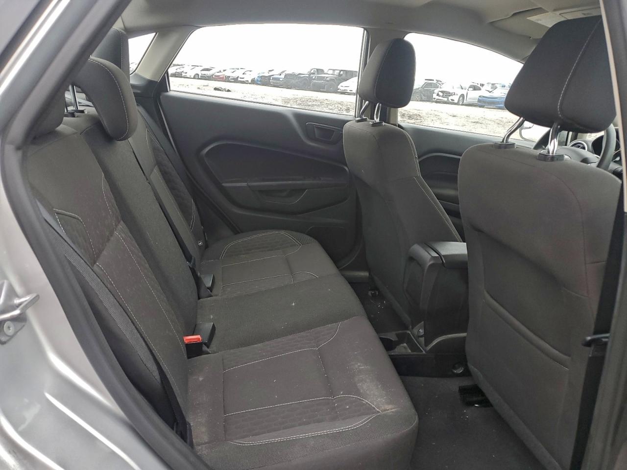 2019 FORD FIESTA SE photo 10