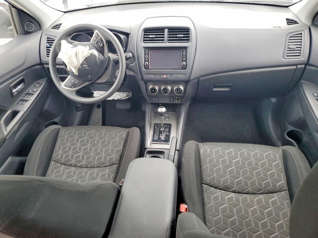 2024 MITSUBISHI OUTLANDER SPORT S/SE photo 8
