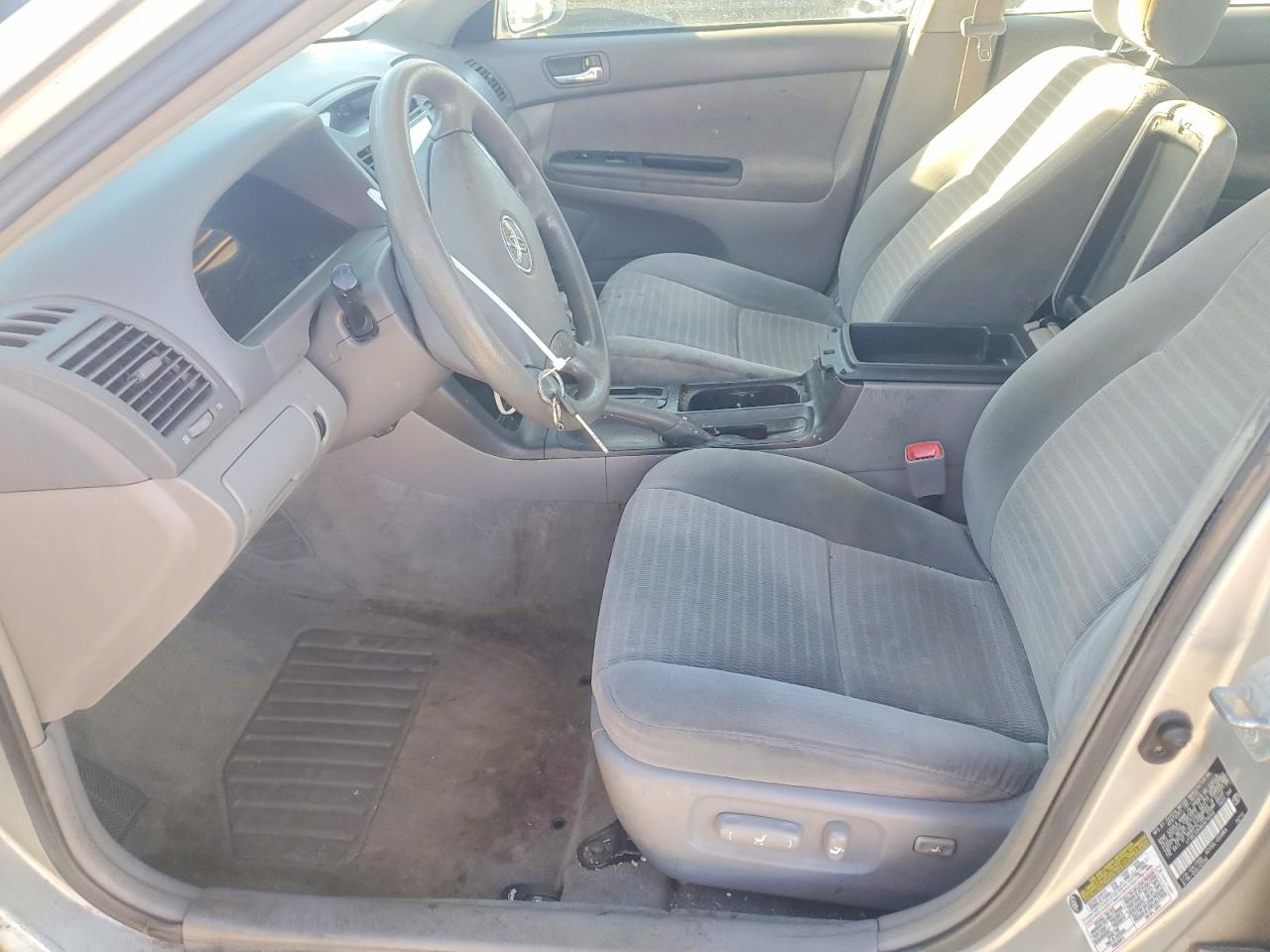 2006 TOYOTA CAMRY LE photo 7