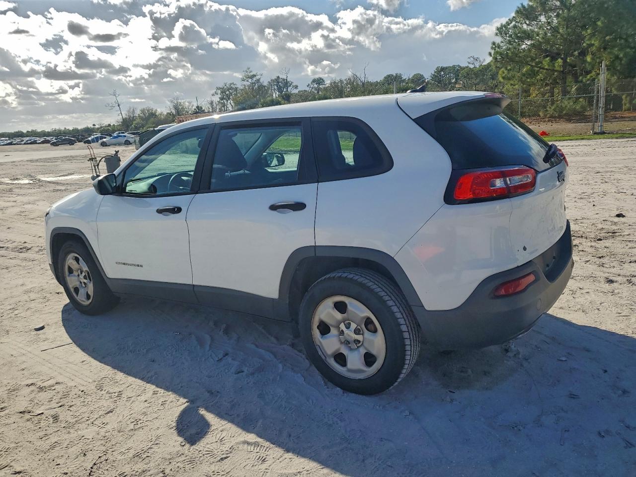 2016 JEEP CHEROKEE SPORT photo 2