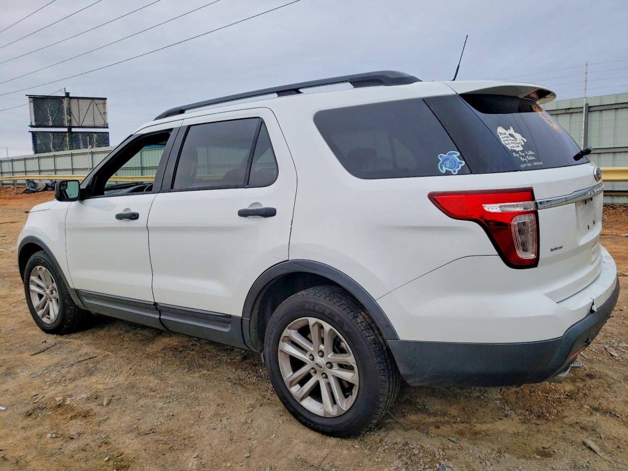 2015 FORD EXPLORER photo 2