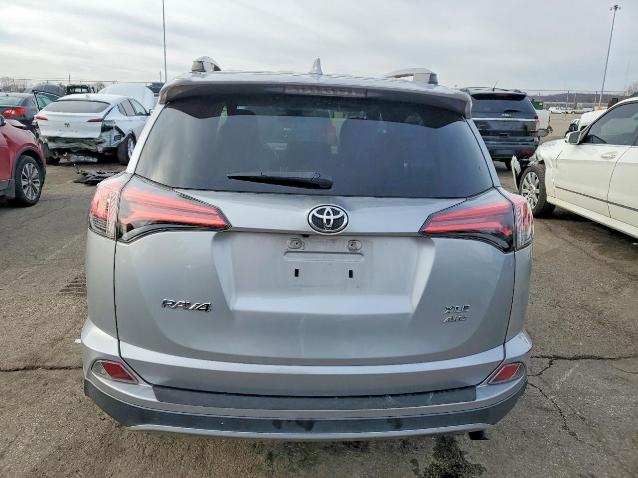 2018 TOYOTA RAV4 ADVENTURE photo 6