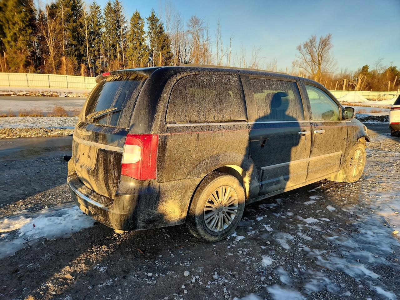 2015 CHRYSLER TOWN & COUNTRY TOURING L photo 7