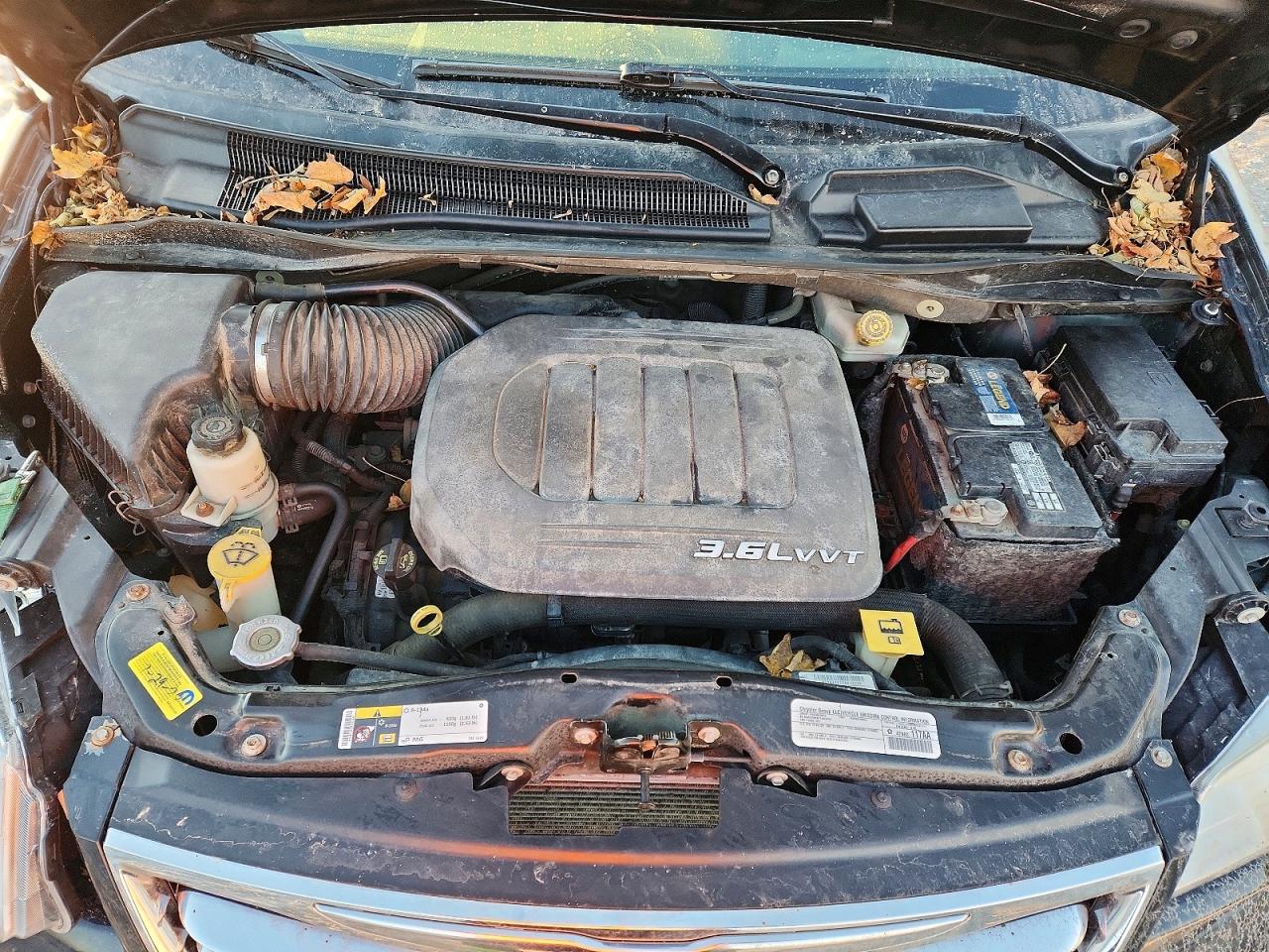 2015 CHRYSLER TOWN & COUNTRY TOURING L photo 34