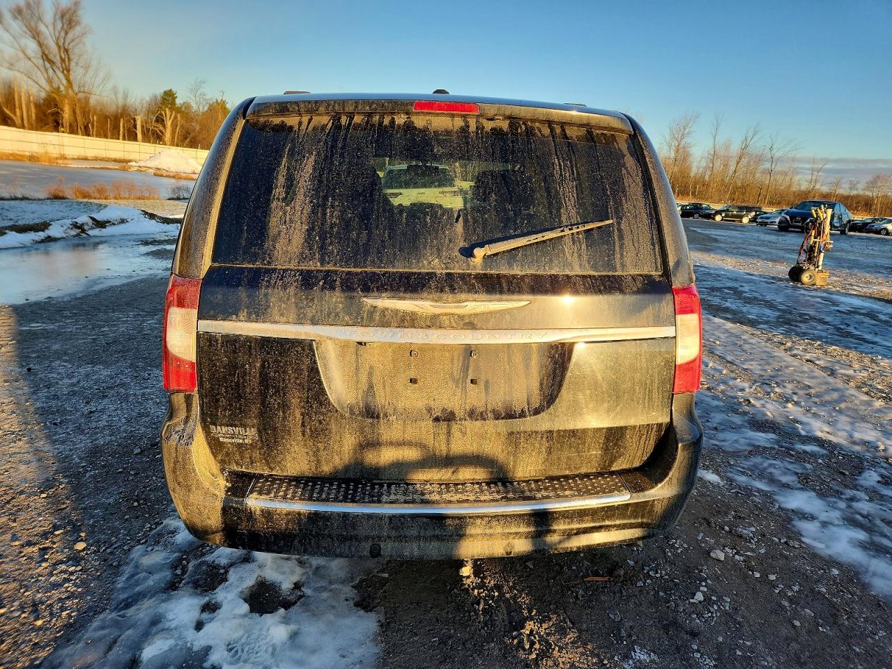 2015 CHRYSLER TOWN & COUNTRY TOURING L photo 16
