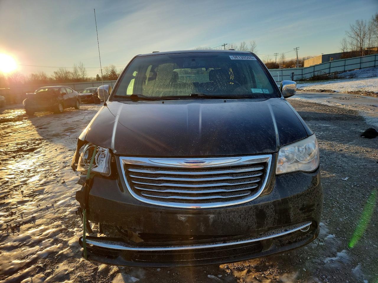 2015 CHRYSLER TOWN & COUNTRY TOURING L photo 13