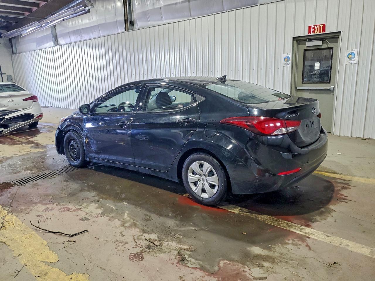 2016 HYUNDAI ELANTRA SE photo 2